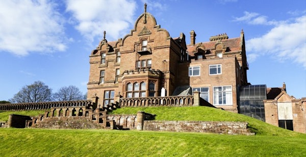 ADAMTON COUNTRY HOUSE header image