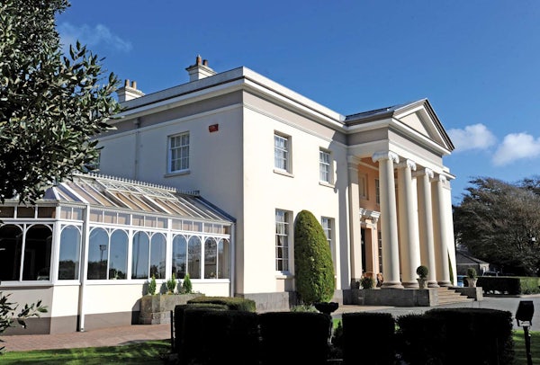 BEST WESTERN LAMPHEY COURT header image