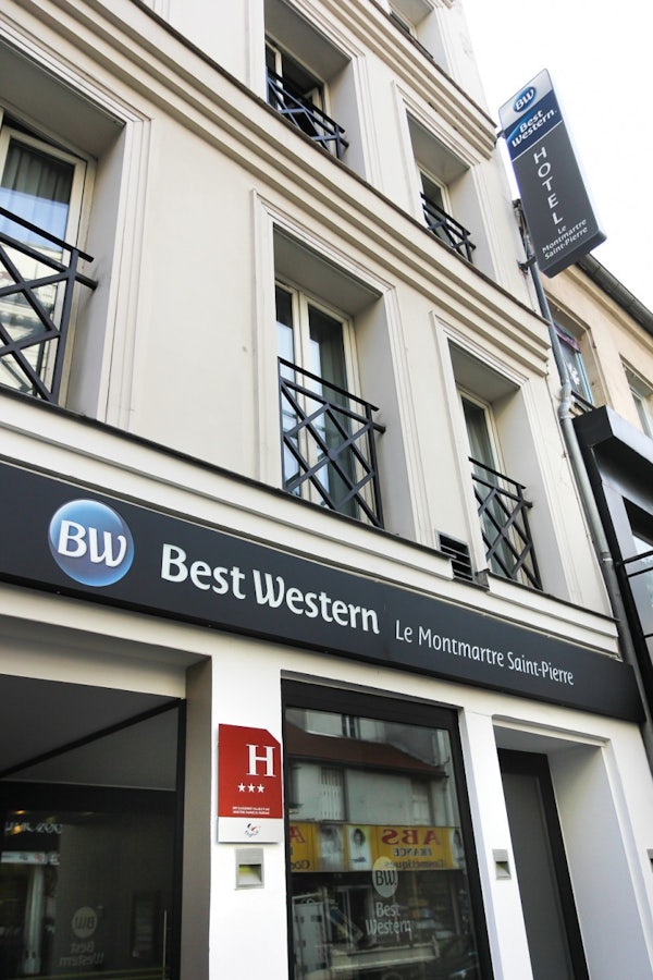 BEST WESTERN LE MONTMARTRE SAINT-PIERRE header image