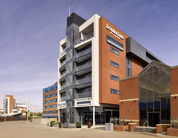 DOUBLETREE BY HILTON LINCOLN header image