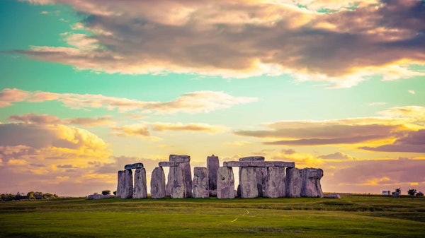 STONEHENGE & BATH (INC ENTRANCE TO STONEHENGE & ROMAN BATHS) header image