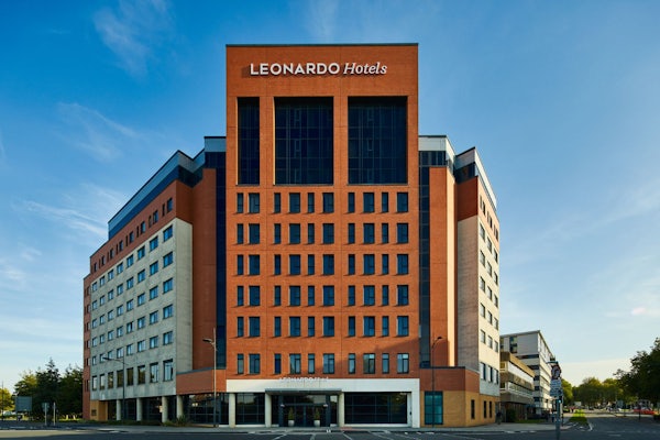 LEONARDO SWINDON header image