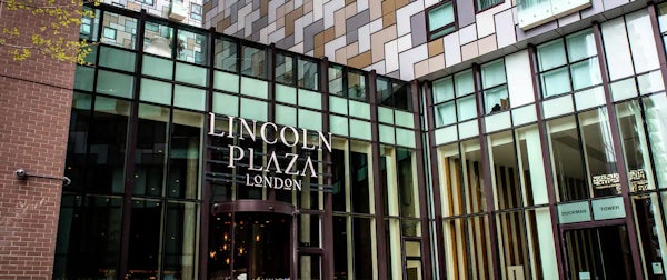 LINCOLN PLAZA LONDON, CURIO COLLECTION BY HILTON header image