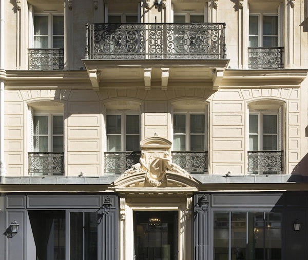 LES PLUMES HOTEL PARIS header image